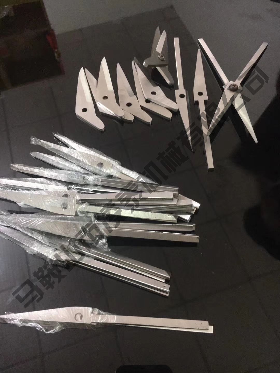 口罩機刀片展示